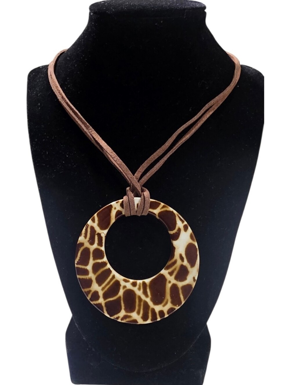 Brown Resin Giraffe-Pattern Disc Necklace